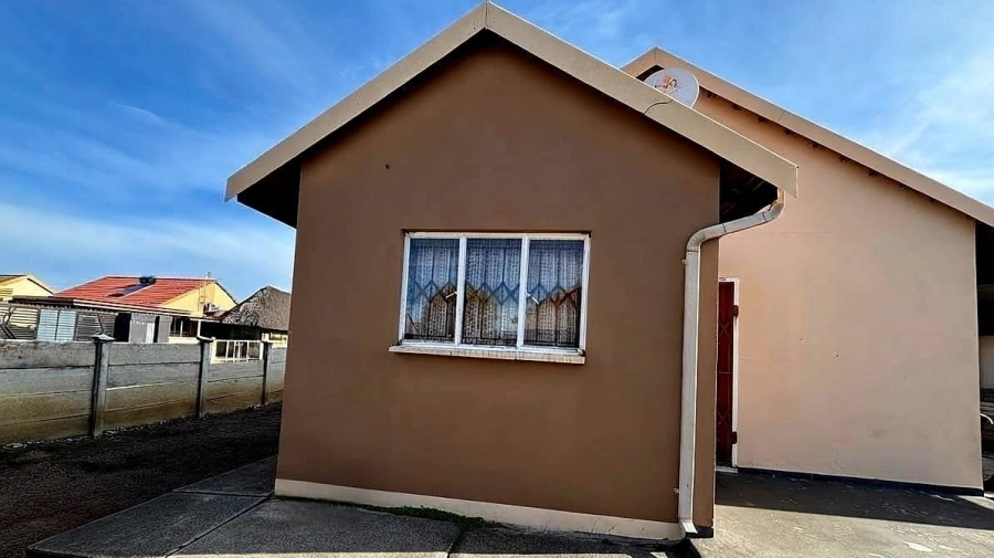 4 Bedroom Property for Sale in Freedom Park North West